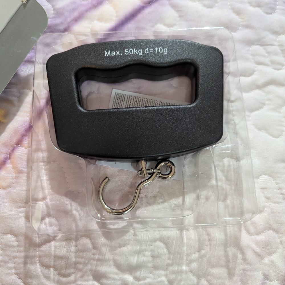 Digital Luggage Scale with Blue Display - Picture 9 of 9